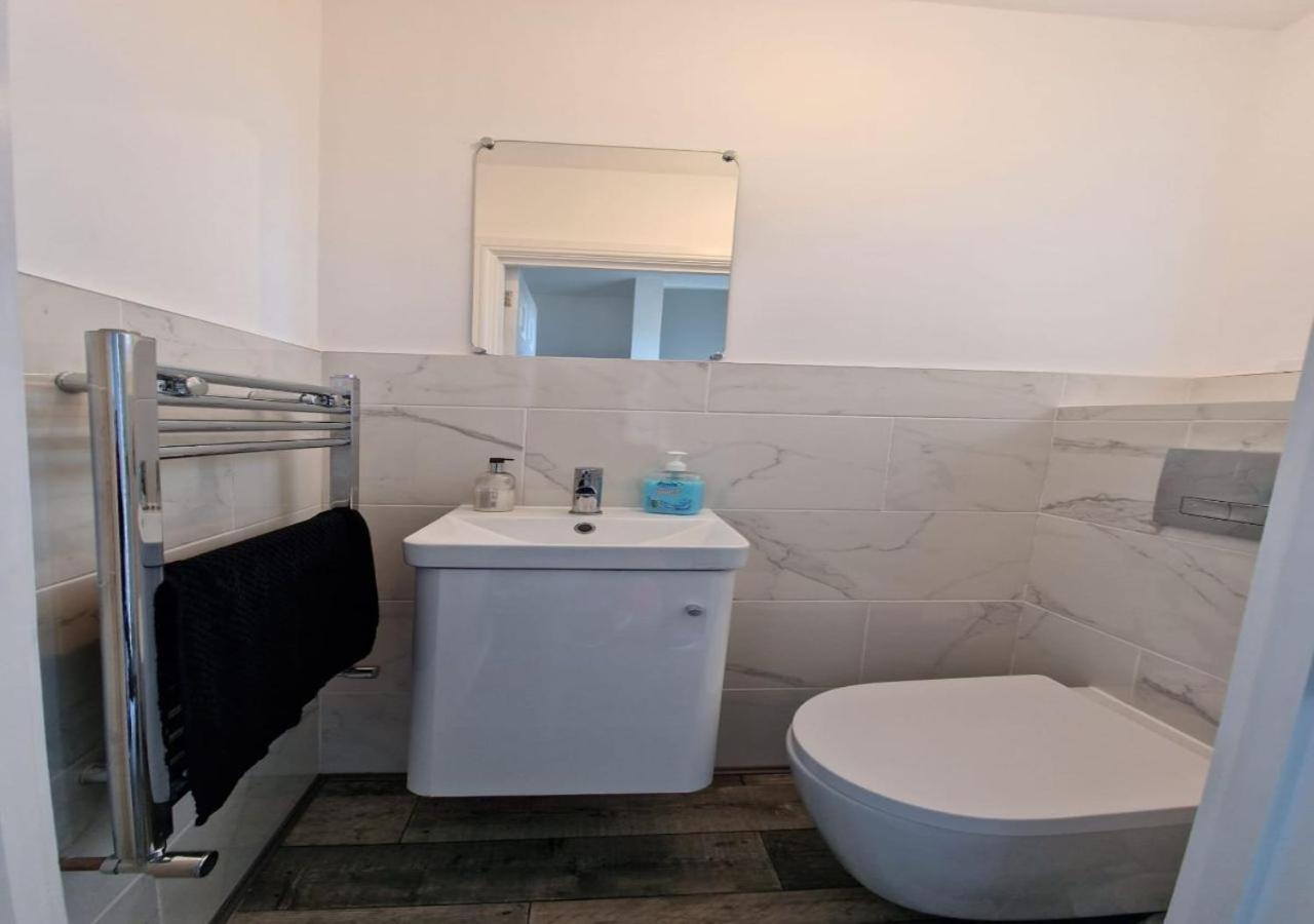 Private Room In London Enfield With Parking מראה חיצוני תמונה