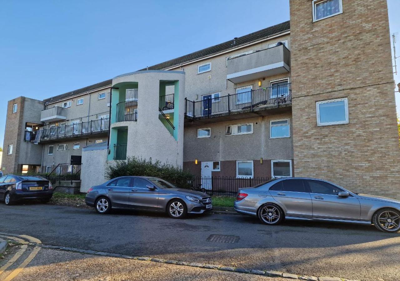 Private Room In London Enfield With Parking מראה חיצוני תמונה