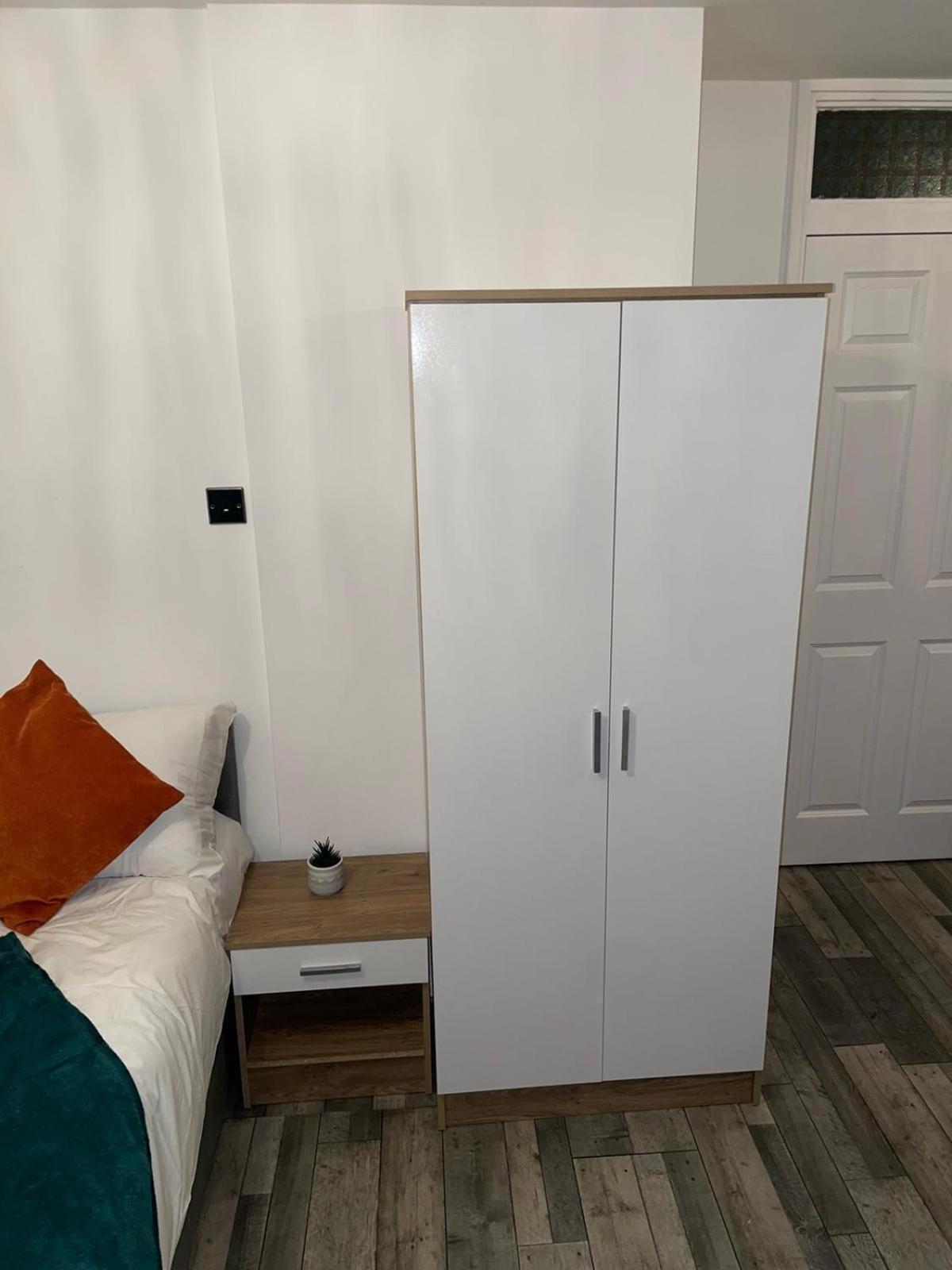Private Room In London Enfield With Parking מראה חיצוני תמונה